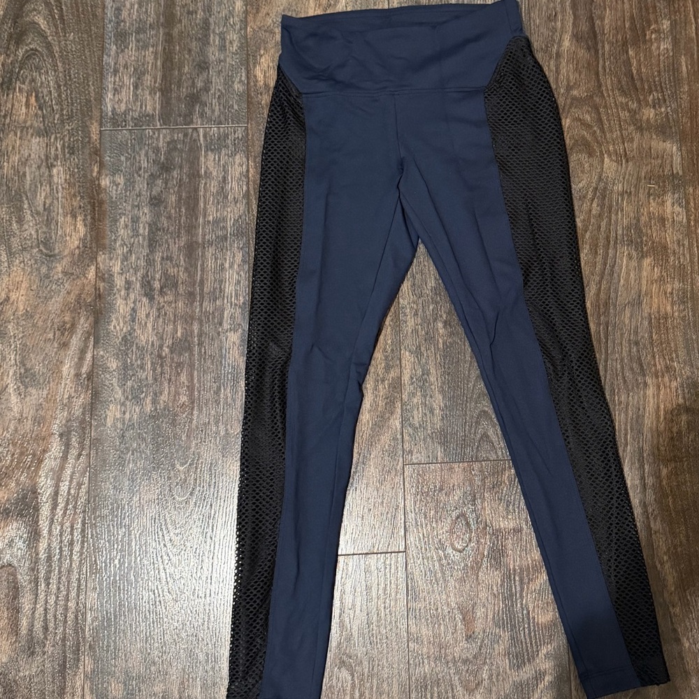 Koral fishnet leggings